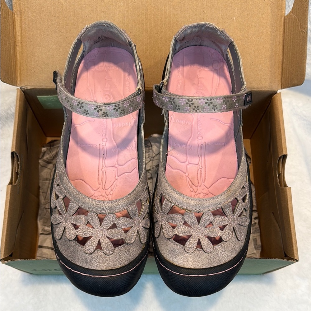 Floral Cutout Mary Jane Shoes